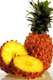 colis de fruits - 1 ananas  - 1 mangue - 1 kilo de pommes - 3 oranges  manger navel - 500 grs de citrons 10